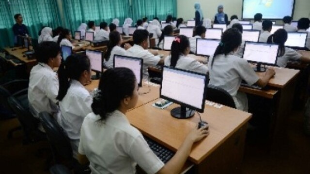 Mengenal Sistem Ujian Berbasis Komputer CBT dalam Pendidikan - Givree Mengenal Sistem Ujian Berbasis Komputer CBT dalam Pendidikan - Givree